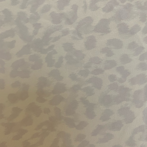 SOLD Rebecca Taylor Lynx Silk Tee in Snow Leopard - Picture 6 of 8